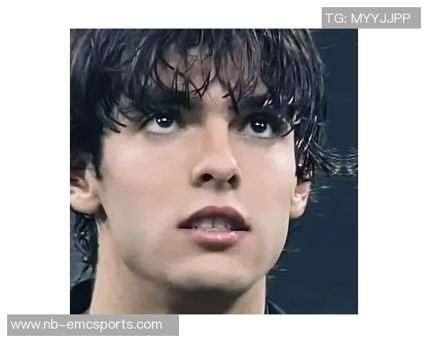 重生为卡卡的足球传奇人生从草根到巅峰的逆袭之路